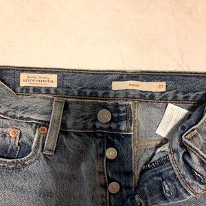 Light wash blue Levin Jeans size 27